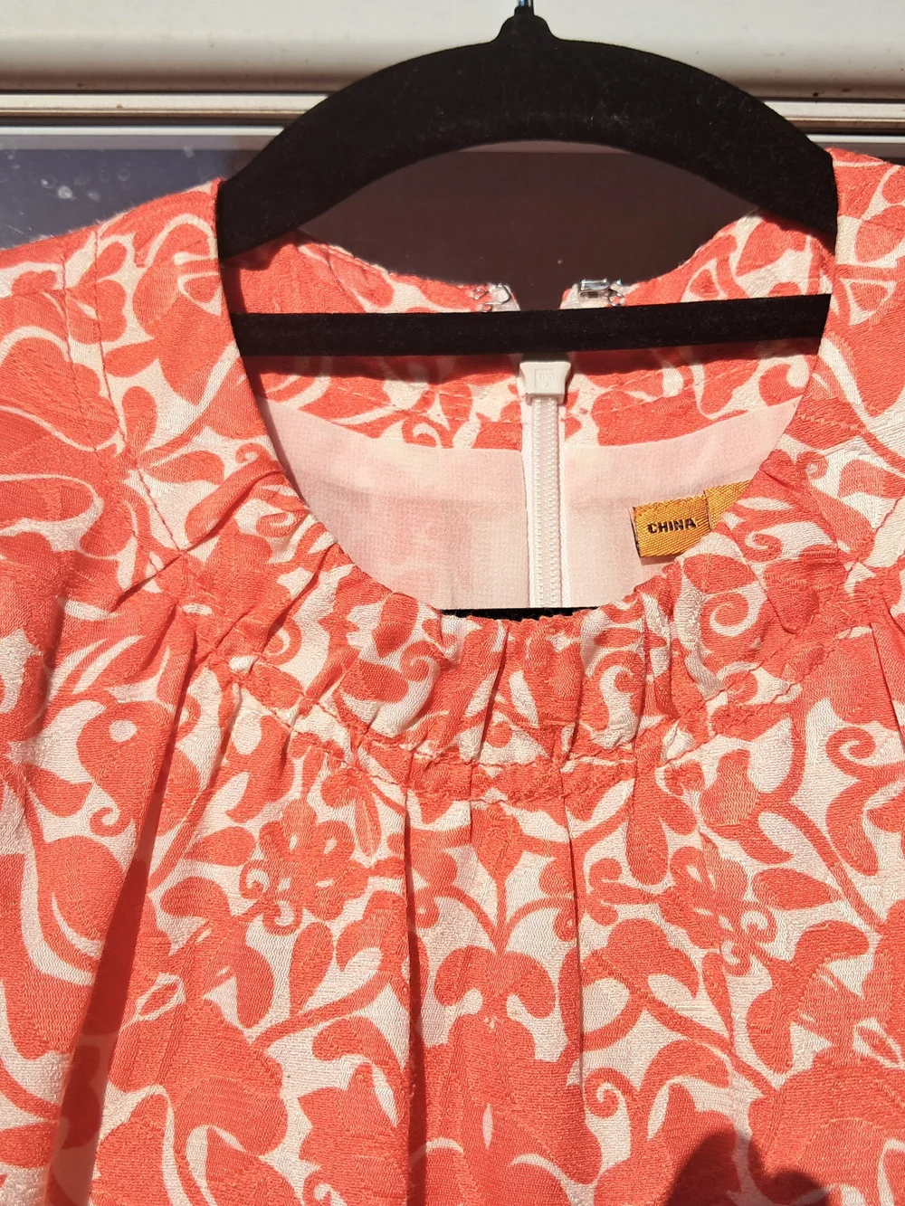 Tory Burch Silk Size 0 Coral and Cream Floral Pleated Sheath Dress EUC